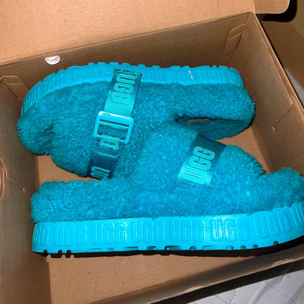 Ugg fluffita platform slides size 7